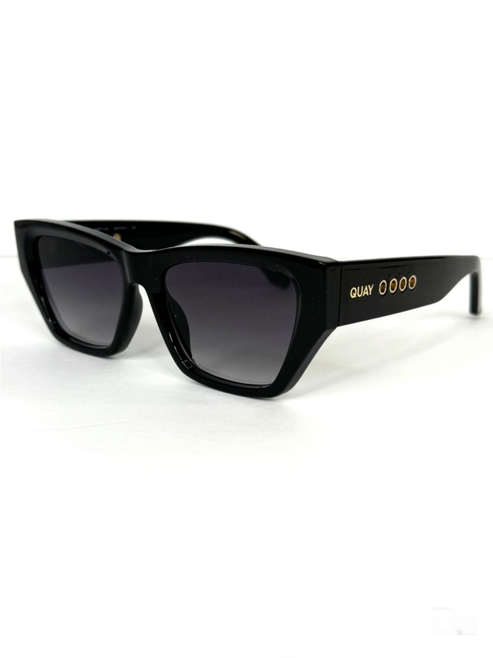 QUAY Australia NEW No Apologies Angled Square Sunglasses NEW Black Smoke